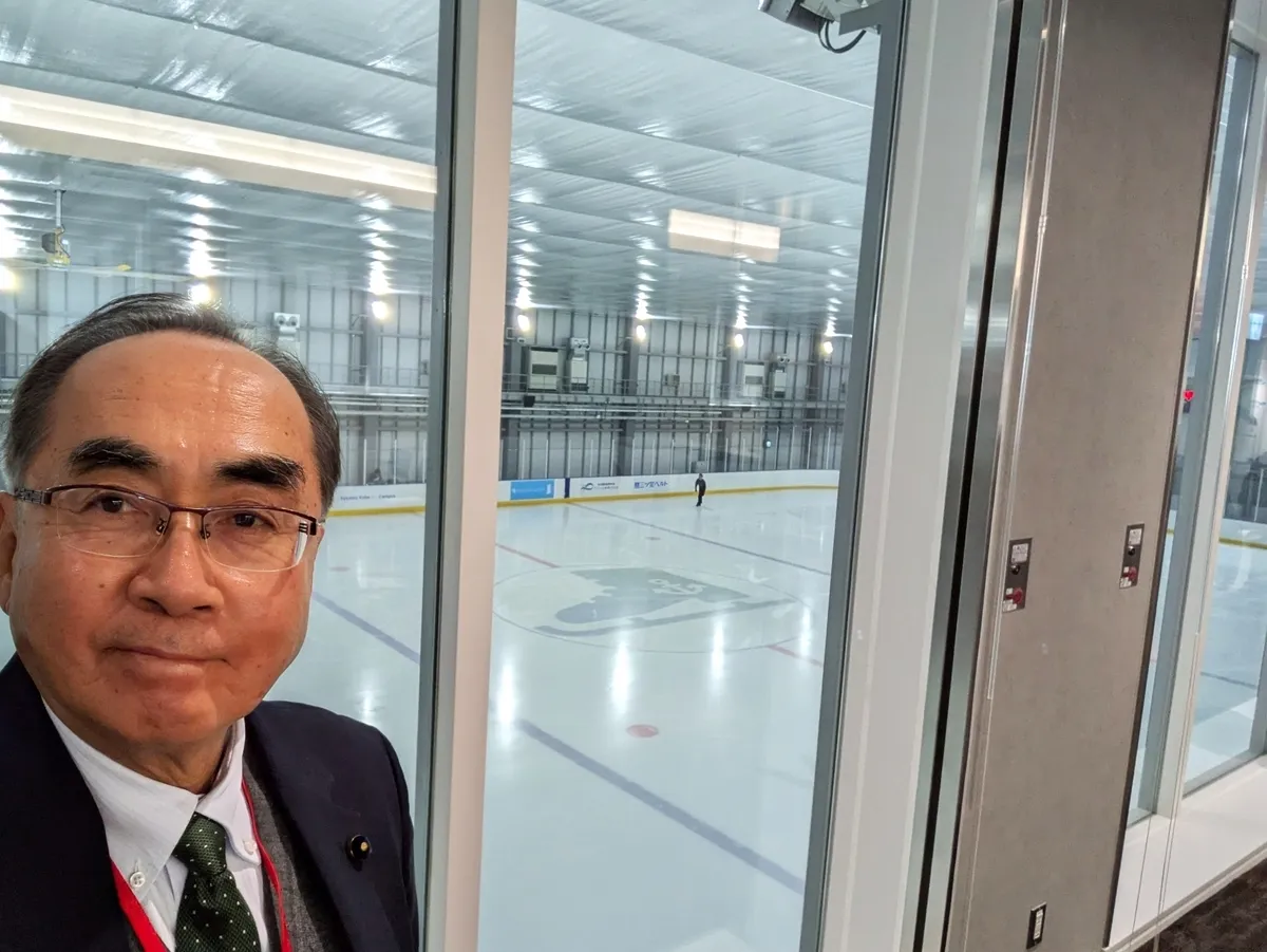 img_県議会スポーツ振興議連で神戸市内のスポーツ施設の調査